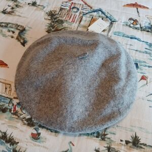🧭Wool blend beret OSFM NWT